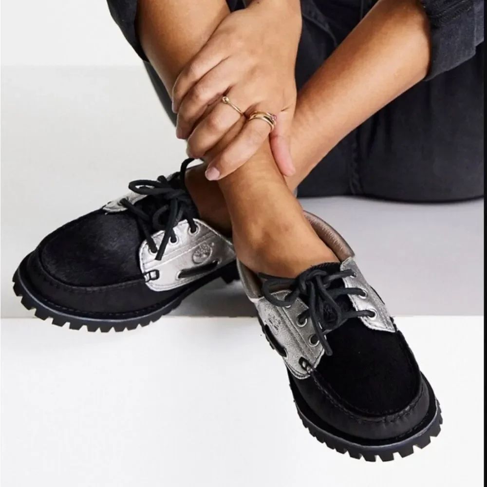 BRAND NEW TIMBERLAND EMBROIDEREDโLUG SOLE HERITAGE NOREEN 3-EYE SHOES